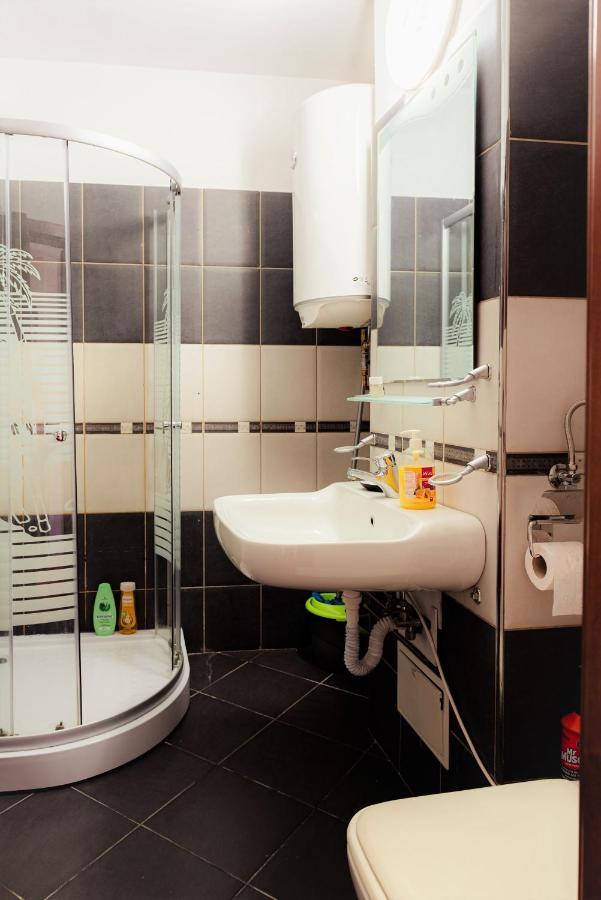 Parliament Marriott Unirii Square 5 Bedrooms Luxury Apartment Old Town Boekarest Buitenkant foto